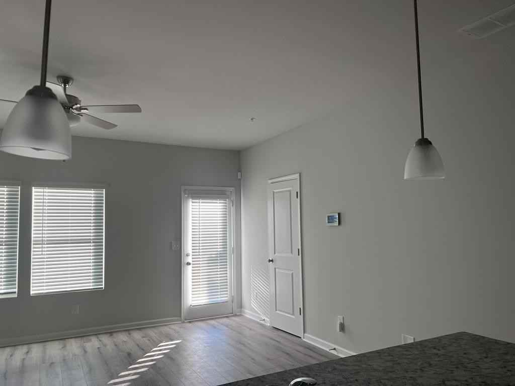 11644 Mendenhall Ct - Photo 2 of 8