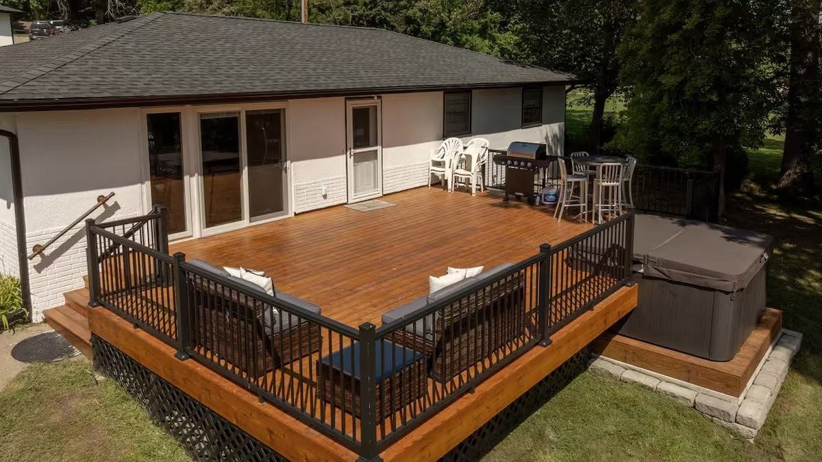 1123 15th Ave Ne #NA - Photo 2 of 32