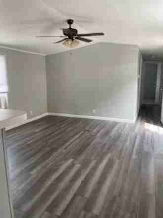 1800 N Live Oak St #NA - Photo 2 of 7