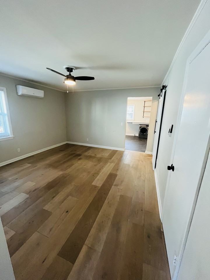 615 Guilford Ave #1 - Photo 5 of 7