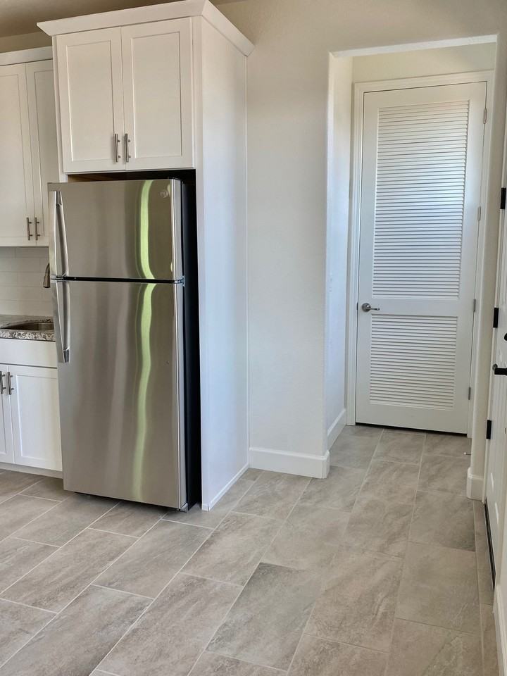 9913 Summerton Cir #9913 - Photo 4 of 6