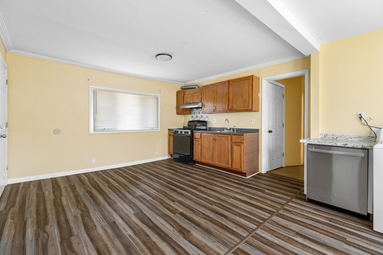 116 Gold St #2 - Photo 3 of 11