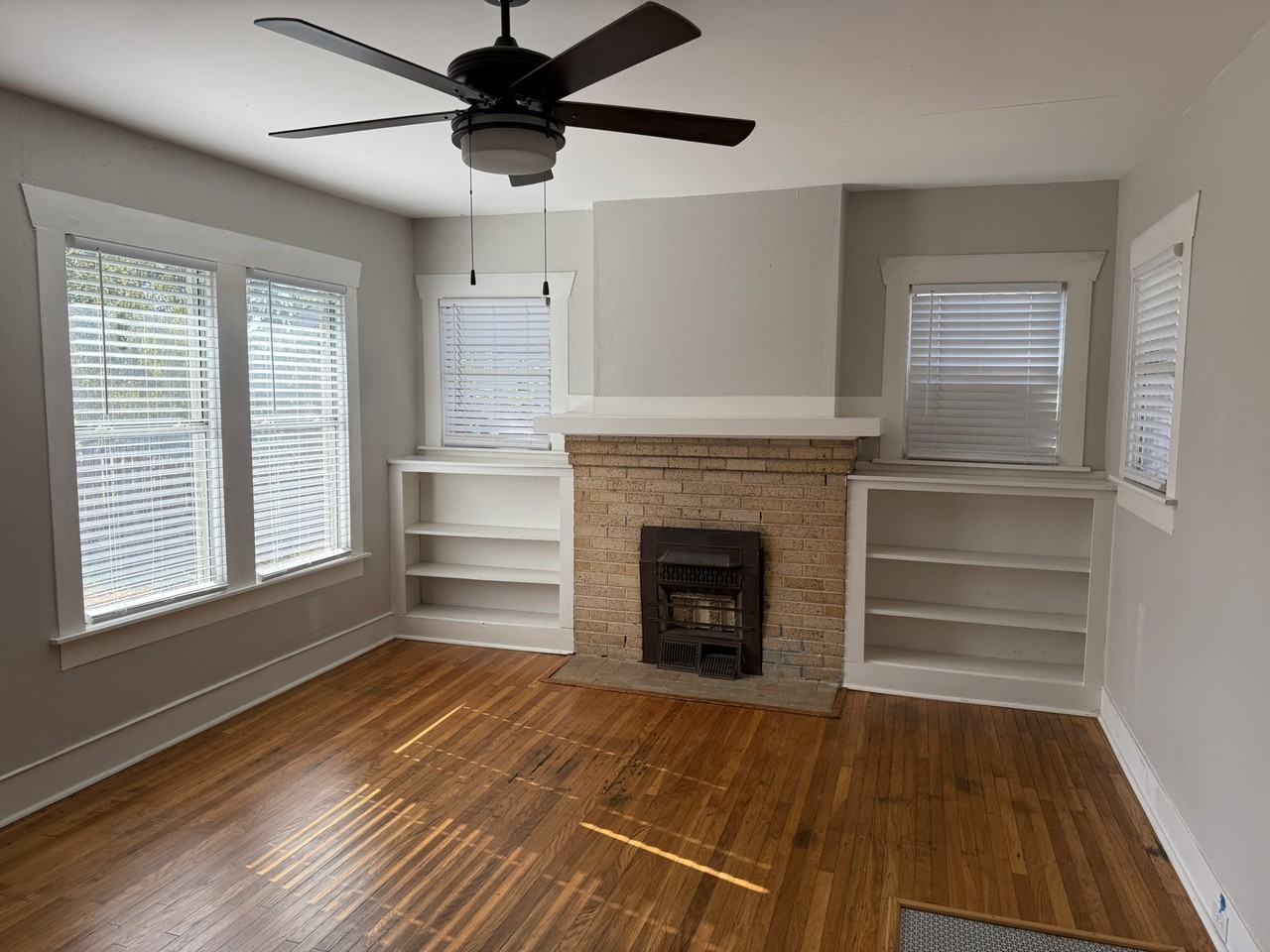 3419 Avenue H #NA - Photo 2 of 15