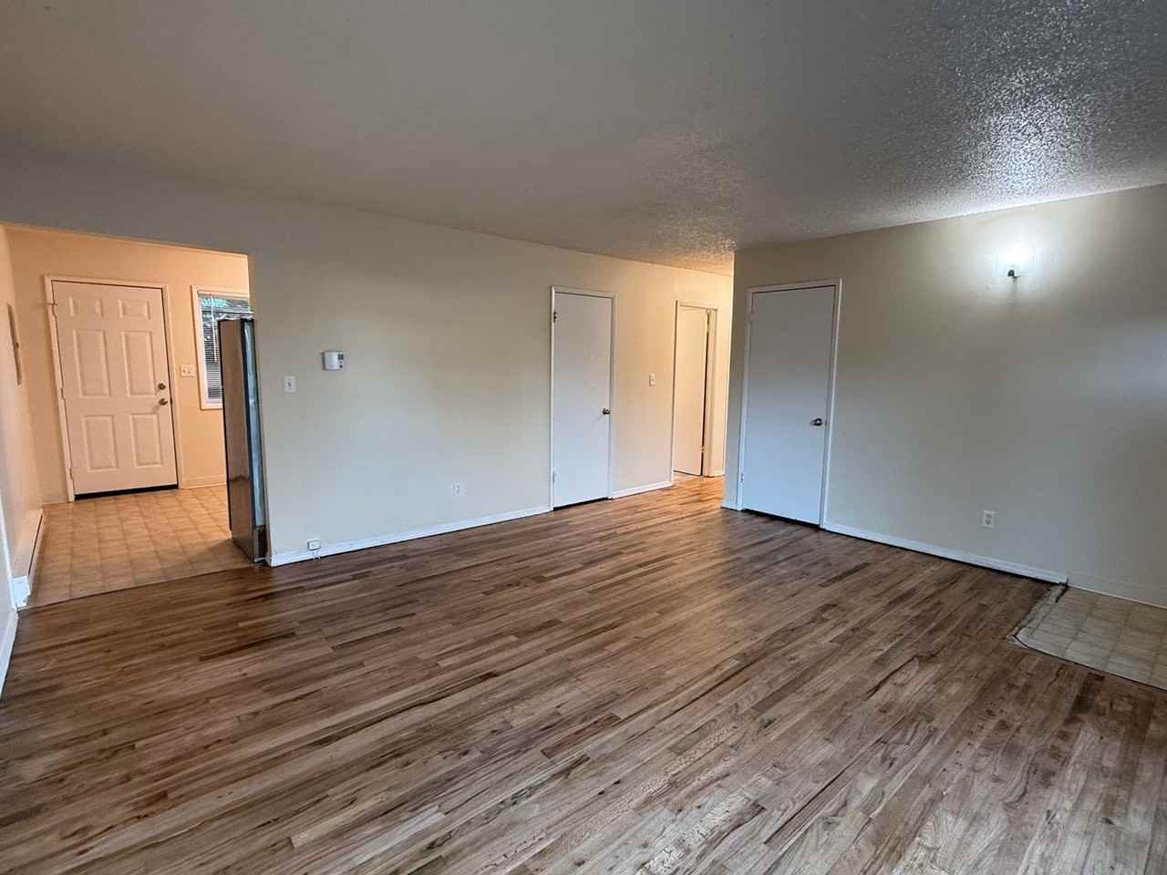 4624 Se 29th Ave - Photo 2 of 11