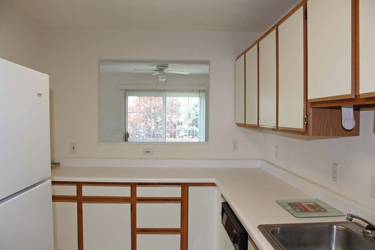 3436 Midvale Dr #6 - Photo 6 of 10