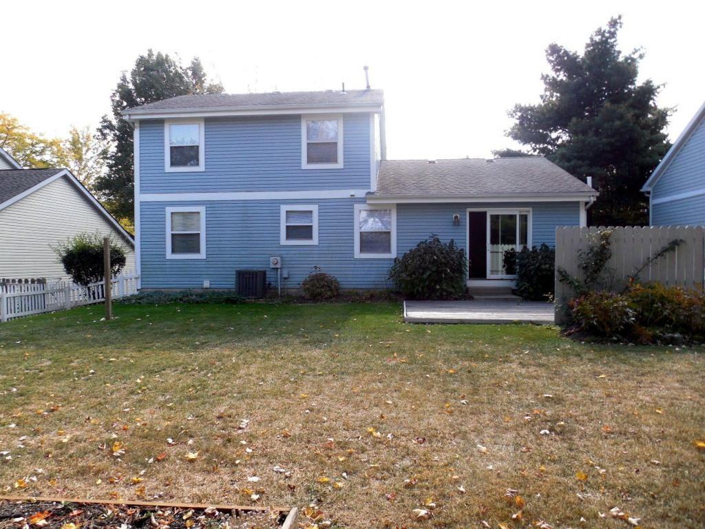 1056 Welwyn Dr - Photo 2 of 13