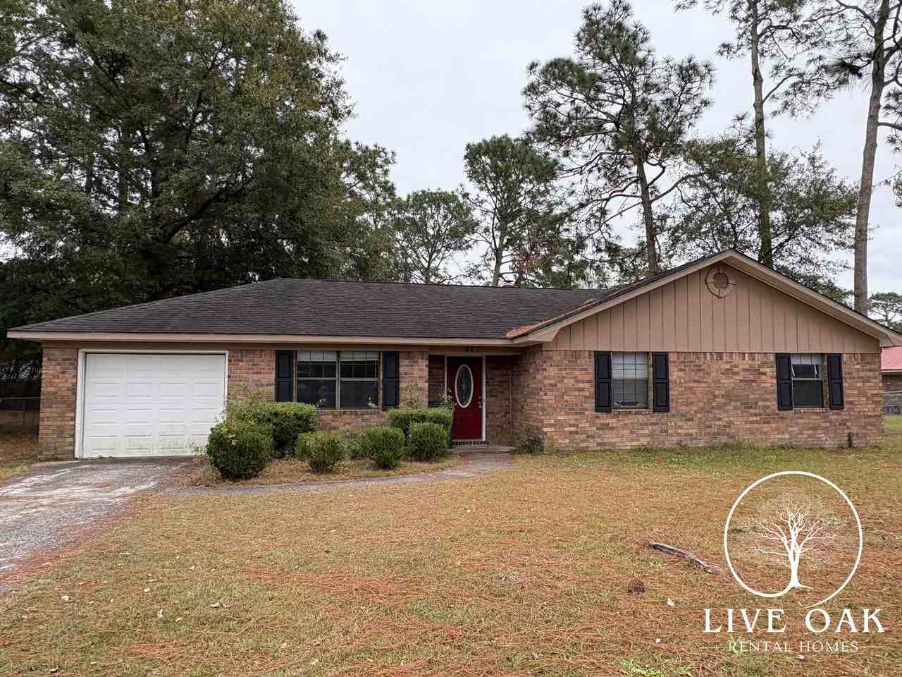 617 Slade St - Photo 2 of 14