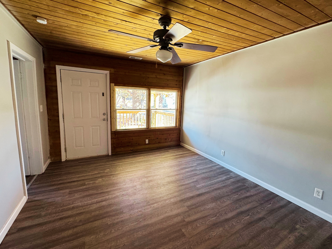 3918 Bennett Rd - Photo 4 of 16