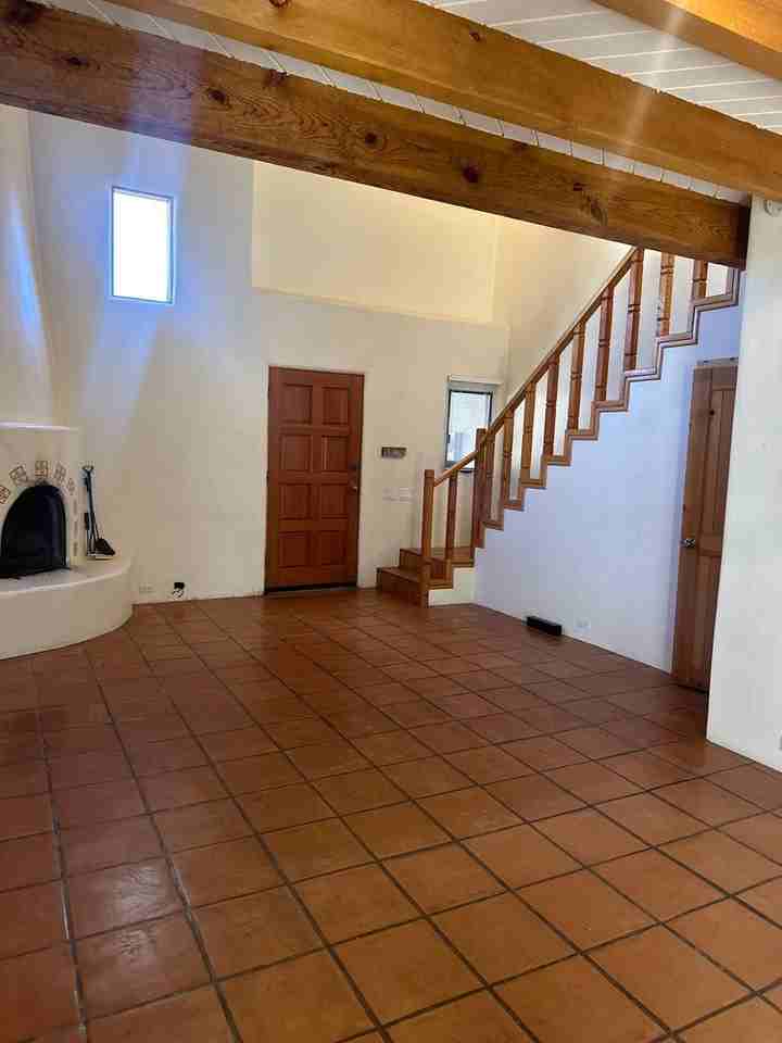 600 Griffin St Apt C - Photo 3 of 33