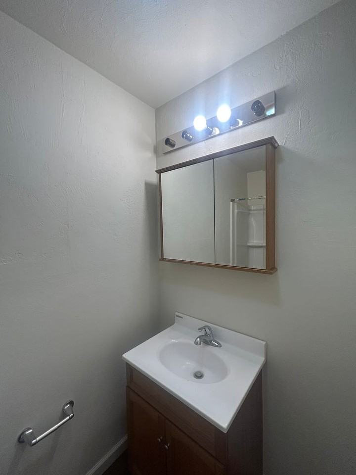 Fowler Apartments (Switzer Building 1) - Photo 7 of 9