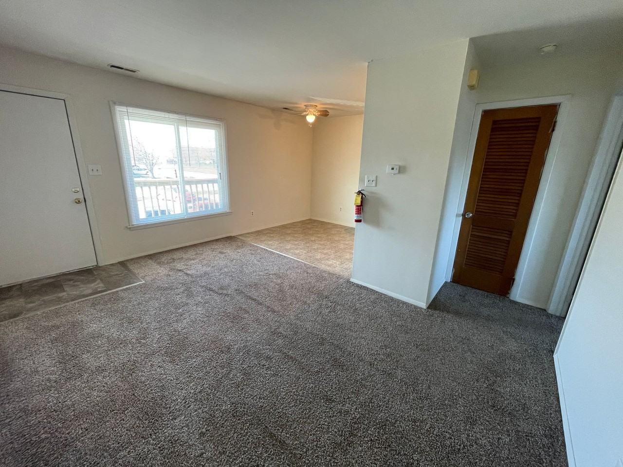 Parkway Apartments - Photo 4 of 39