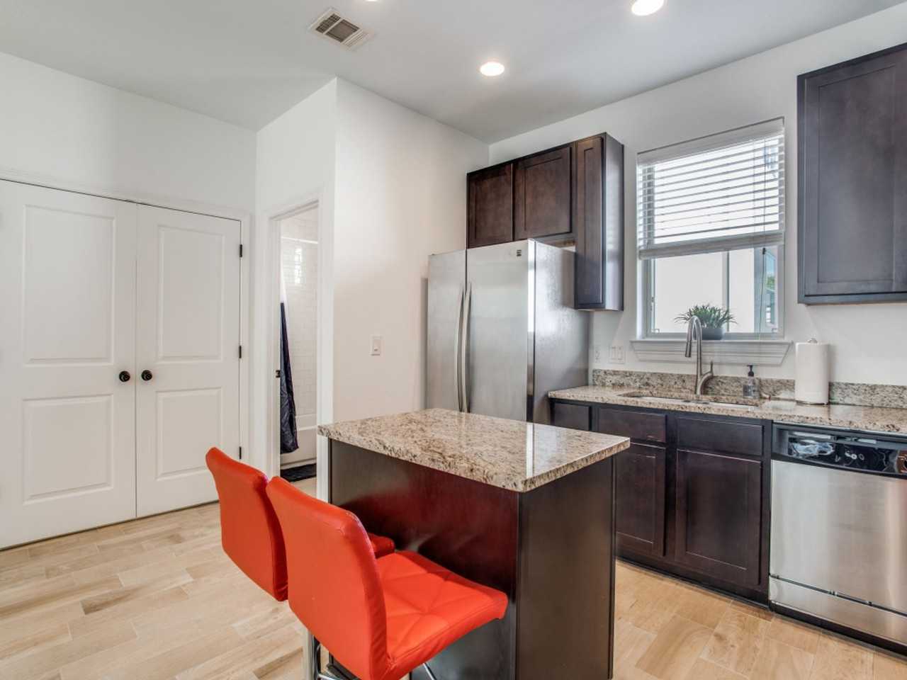 30th St Townhomes - Photo 5 of 31