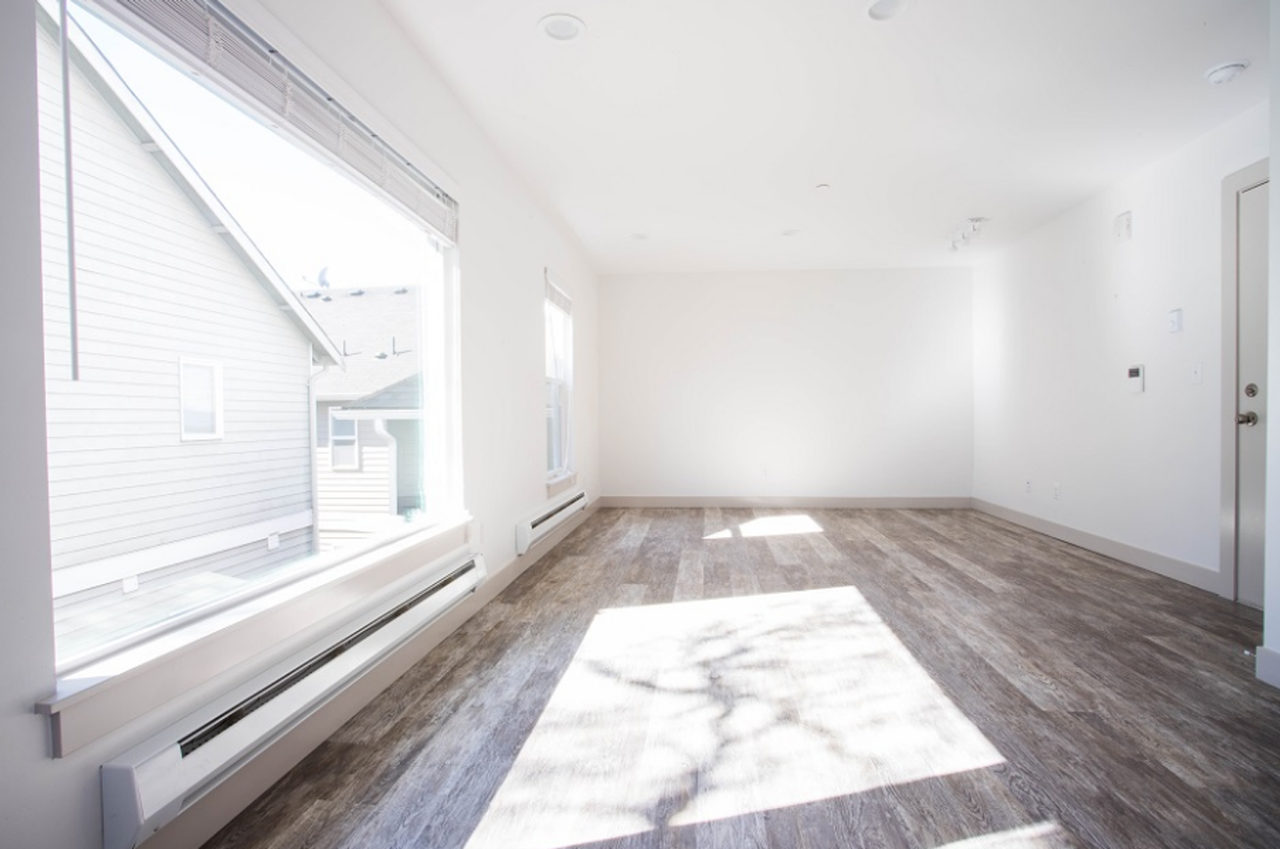 164 15th Ave - Photo 3 of 9