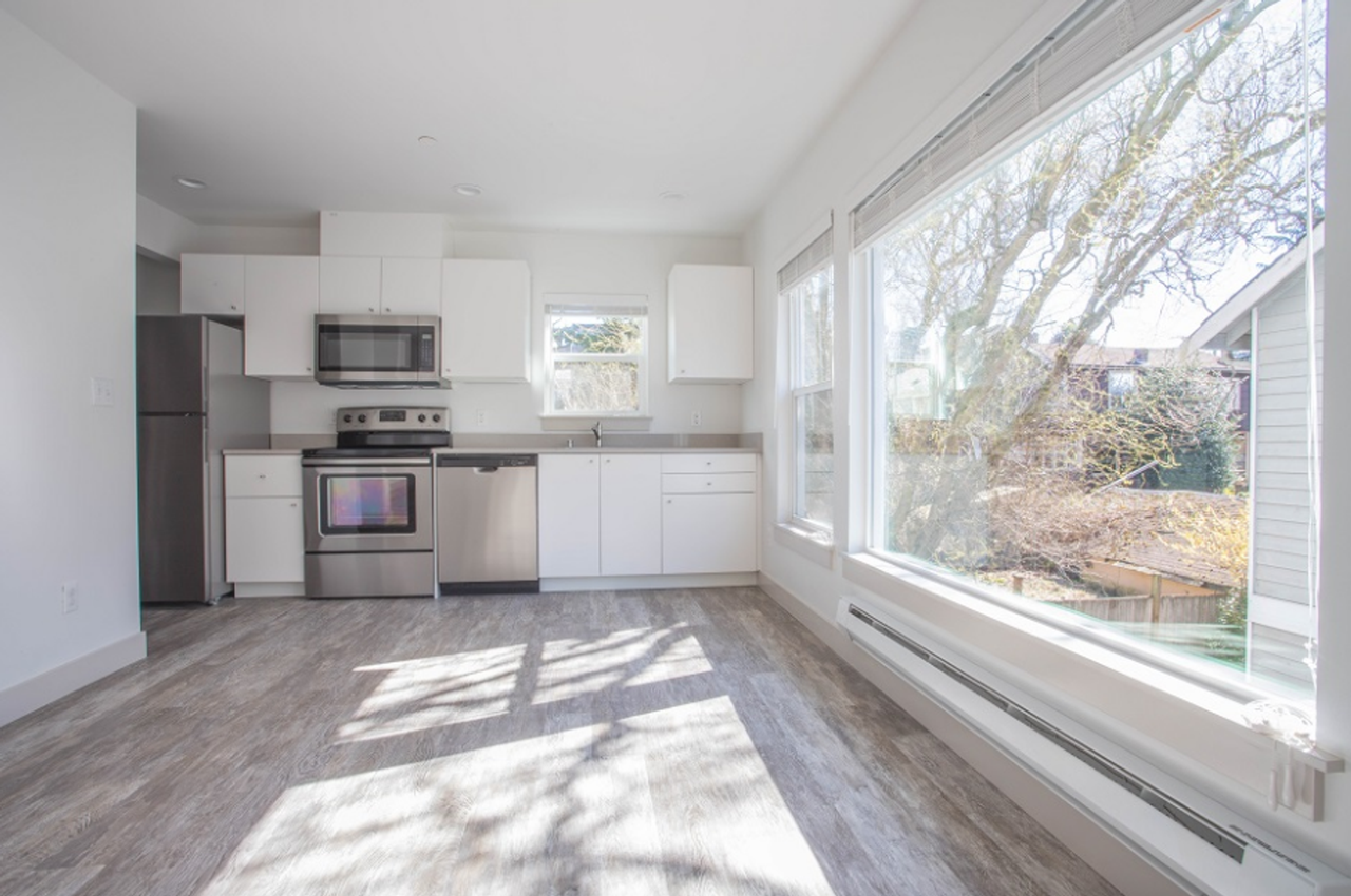 164 15th Ave - Photo 4 of 9