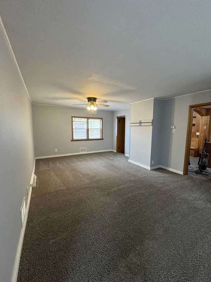 12 3rd Ave S - Photo 2 of 29