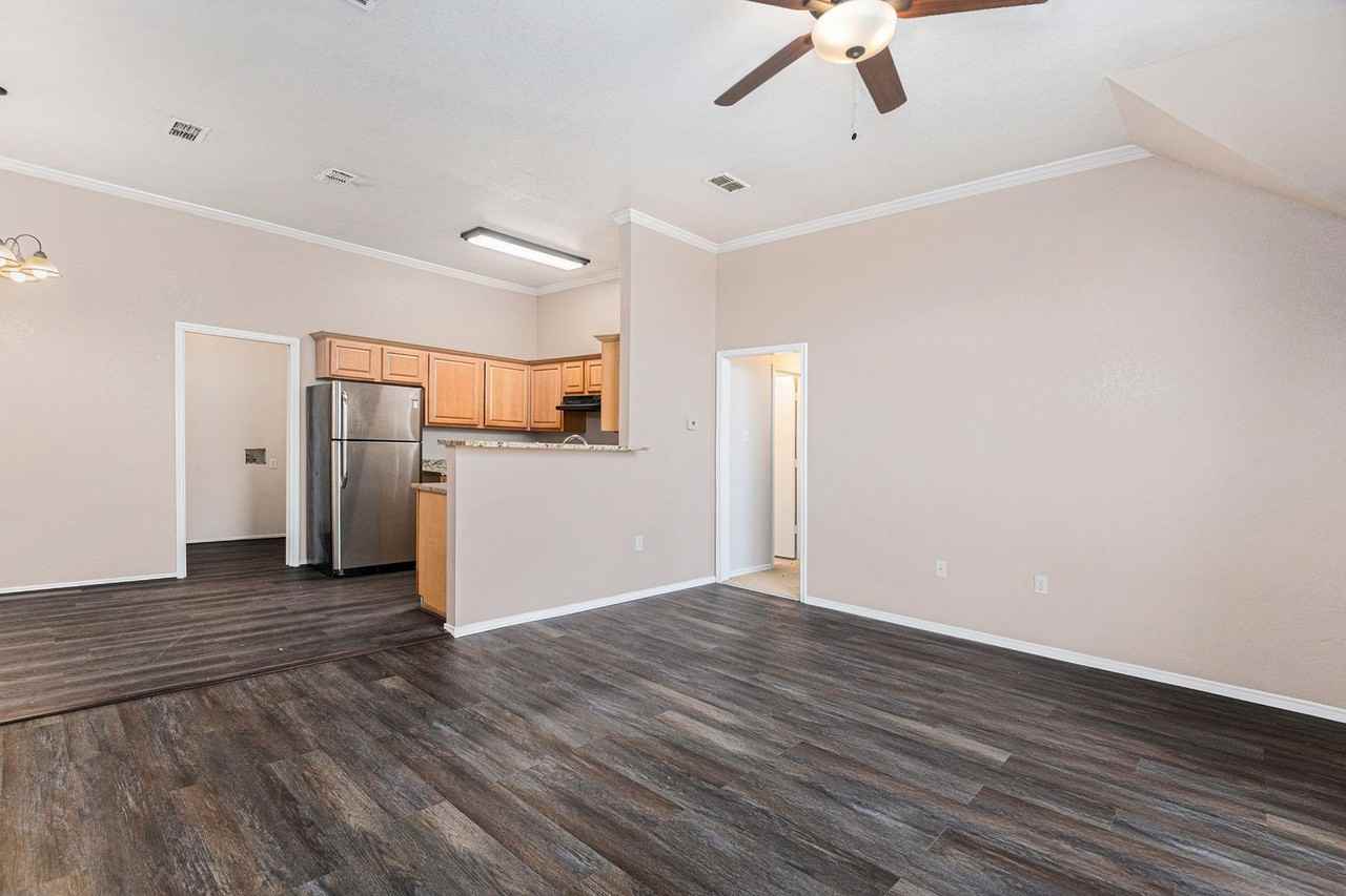 234 Rentz Place Cir - Photo 4 of 25