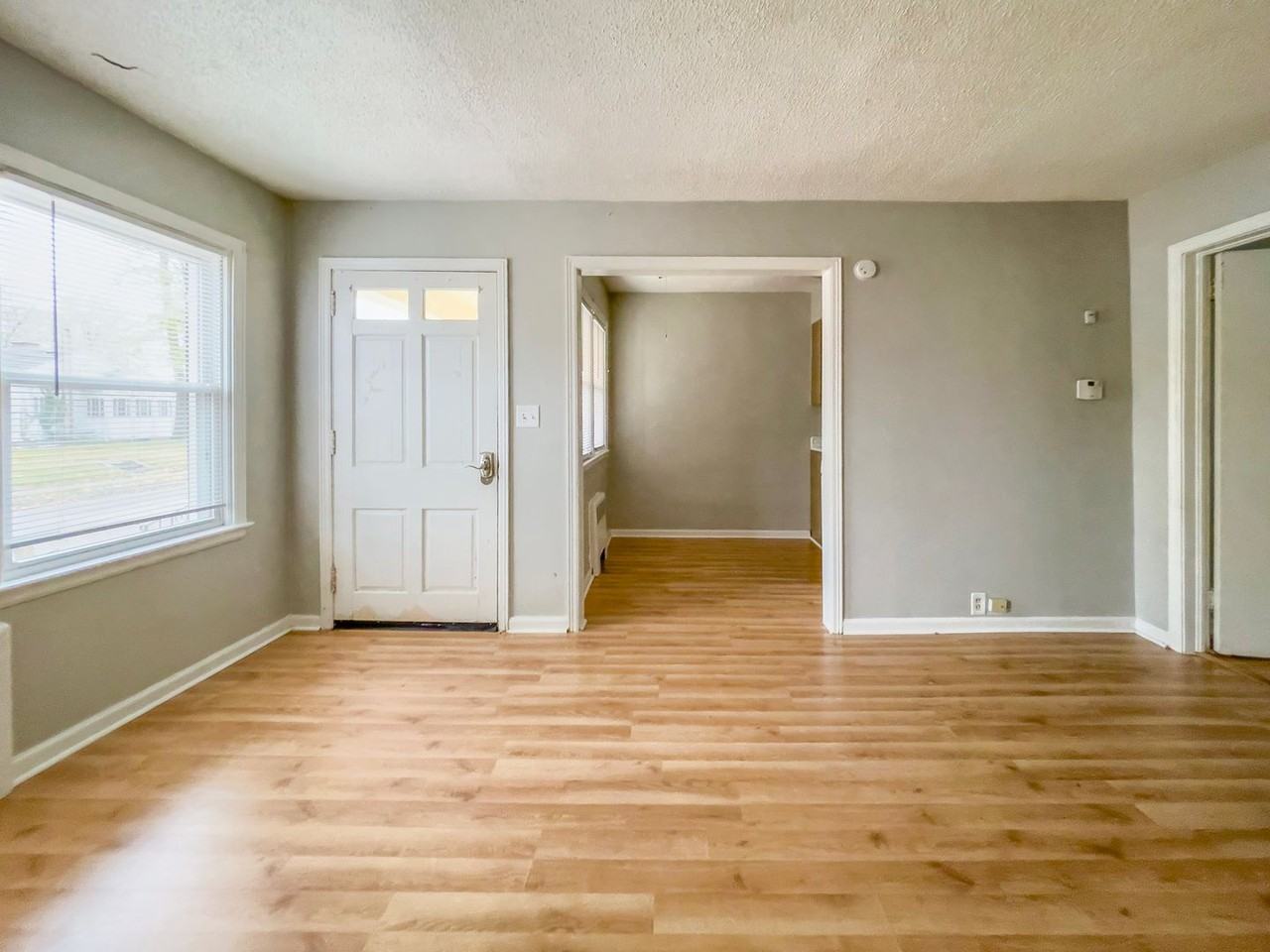 1518 West Main Street #4 - Photo 5 of 10