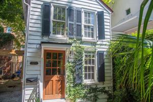 featured image of 12 10th Ave