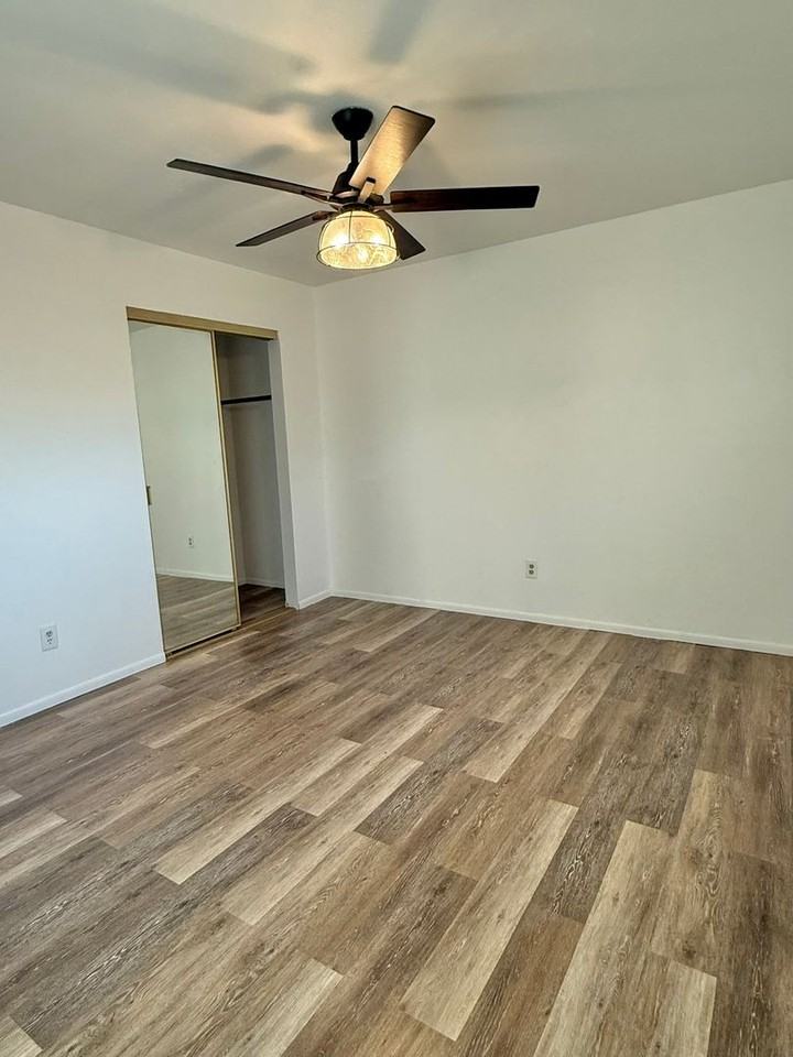 2905 Scholl Dr - Photo 3 of 10