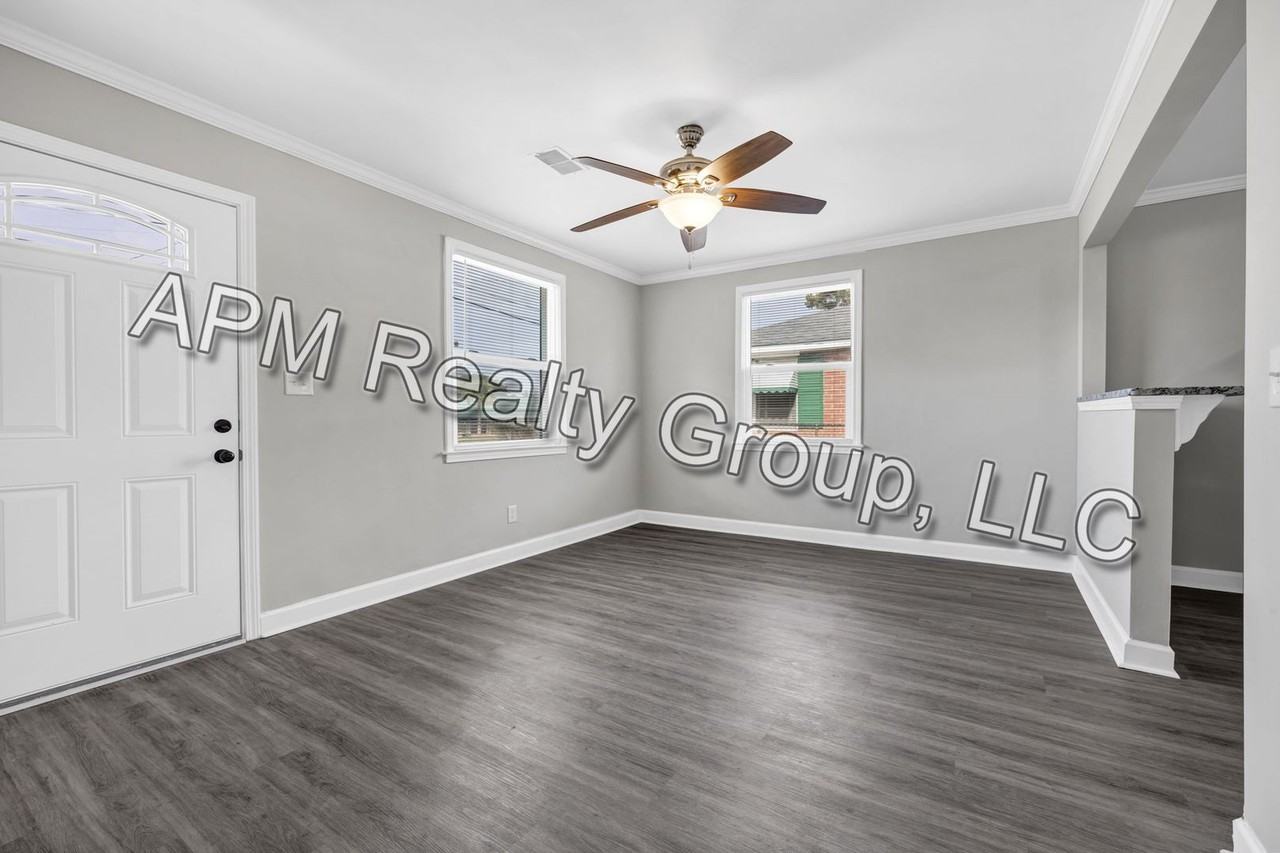 3904 Wellesley Dr - Photo 4 of 22