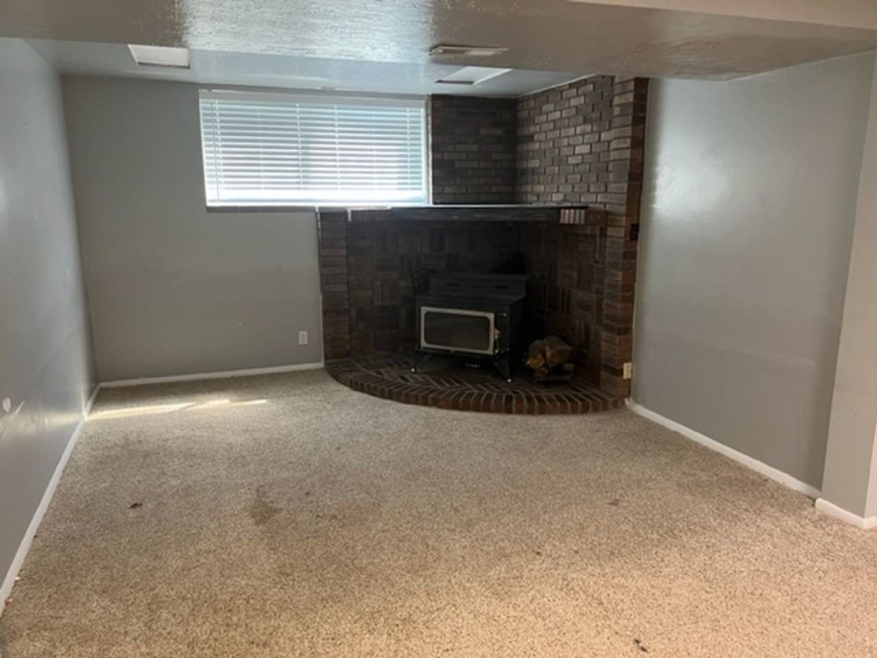 2248 N 1250 W - Photo 3 of 11