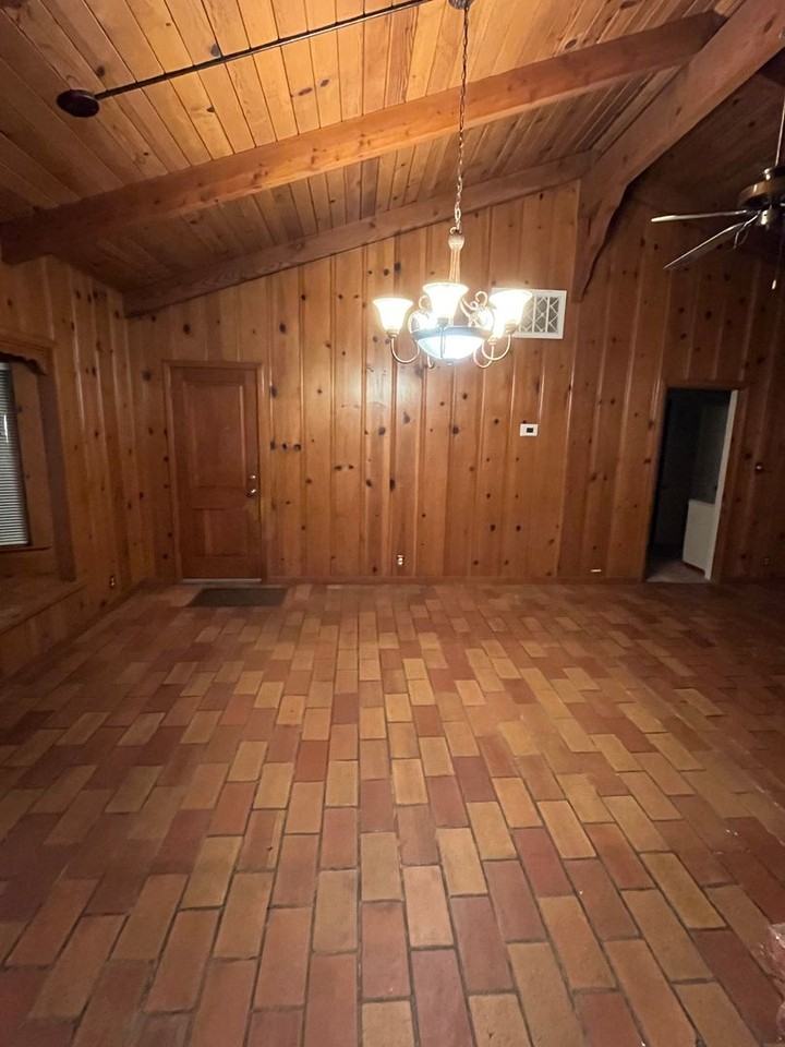 8712 Lupin Ln - Photo 3 of 16