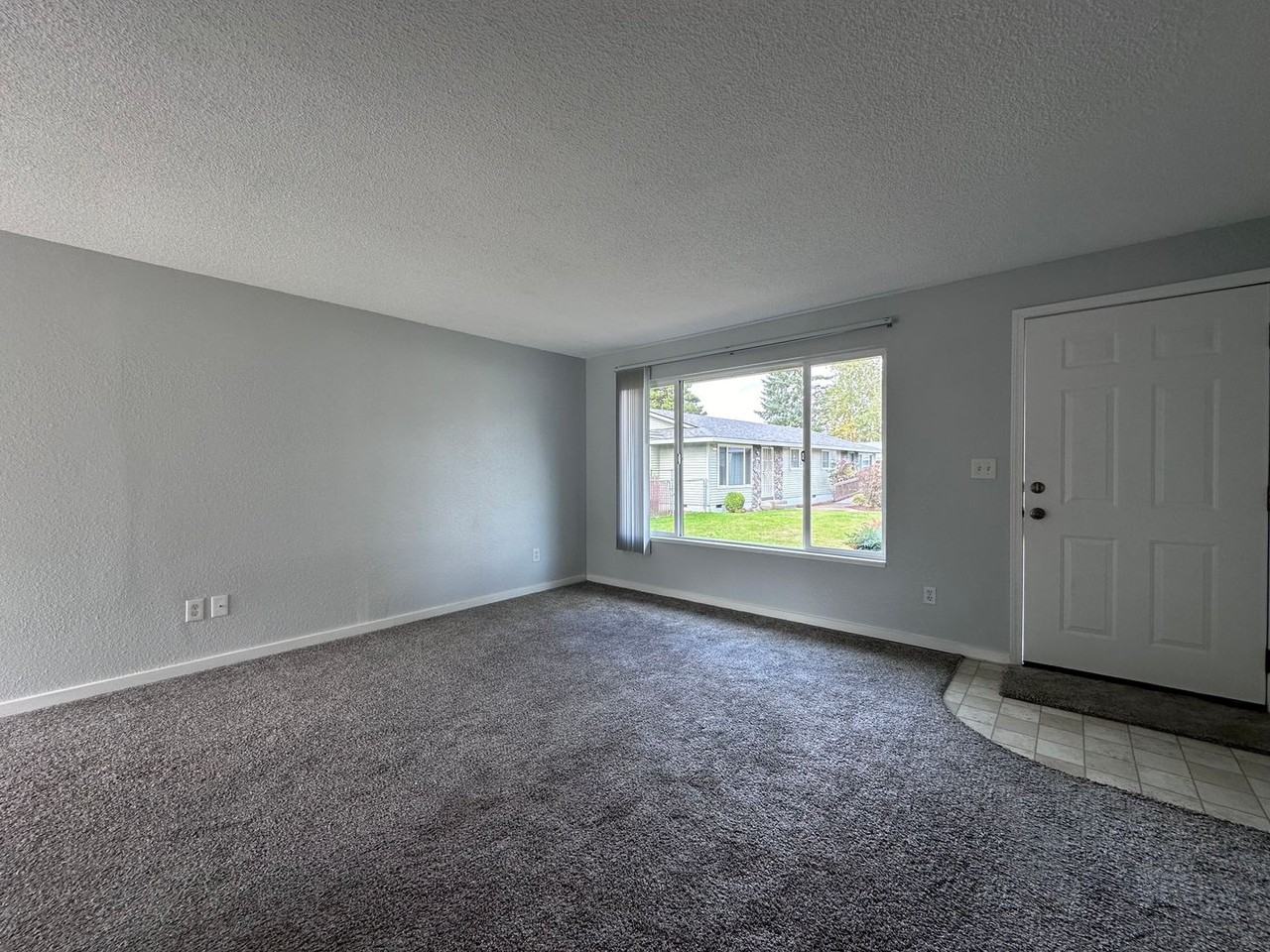 1303 Ne 238th Dr - Photo 3 of 13