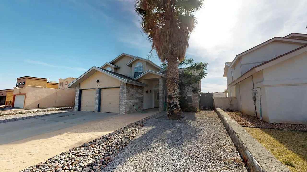 1421 Adolph Carson Pl - Photo 2 of 25