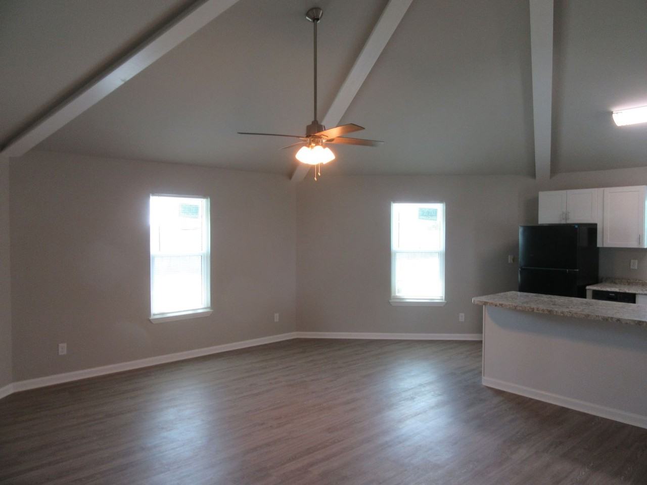 1302 Grace Ave Apt C - Photo 6 of 12
