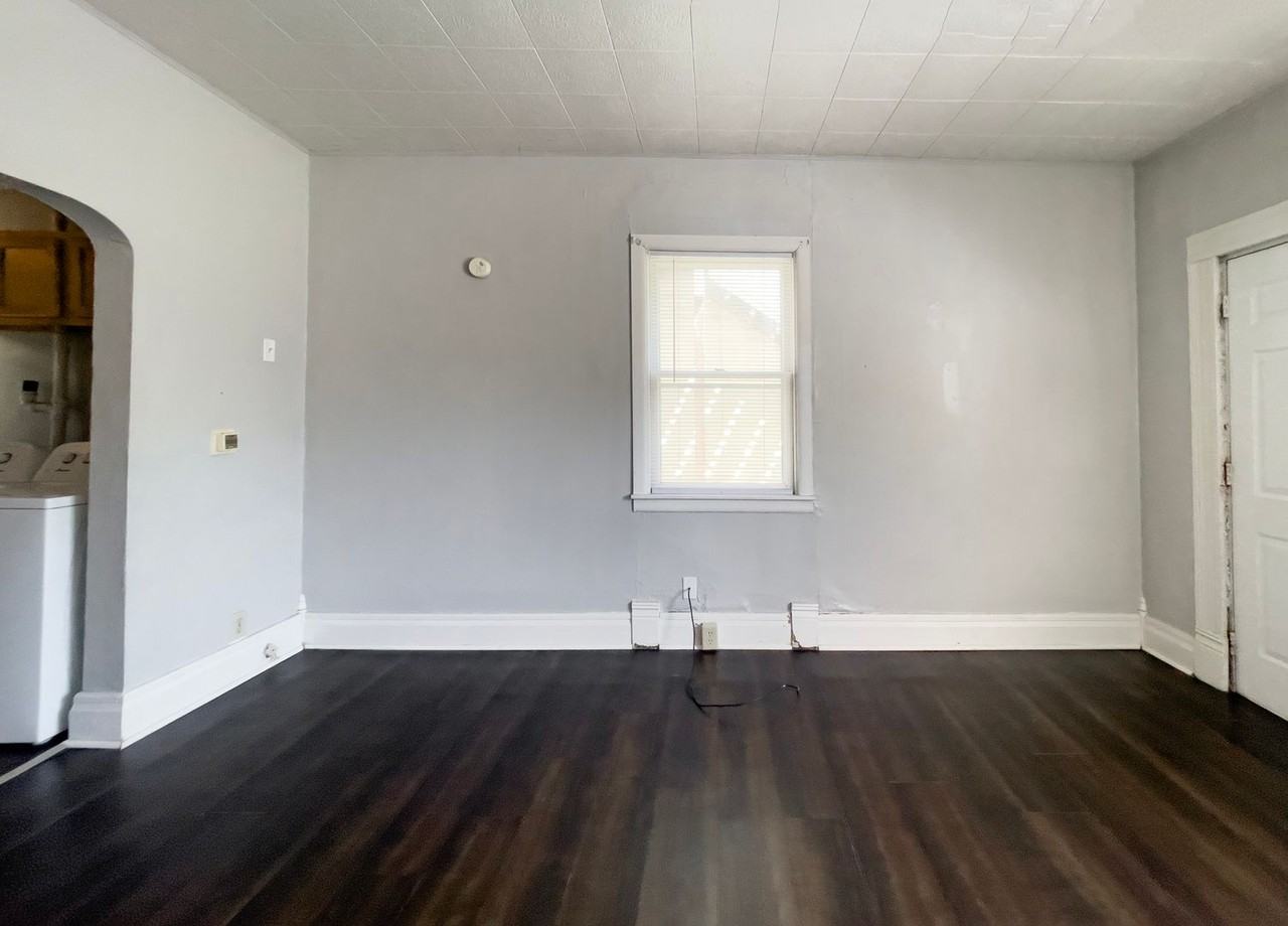 824 W University Ave - Photo 7 of 50