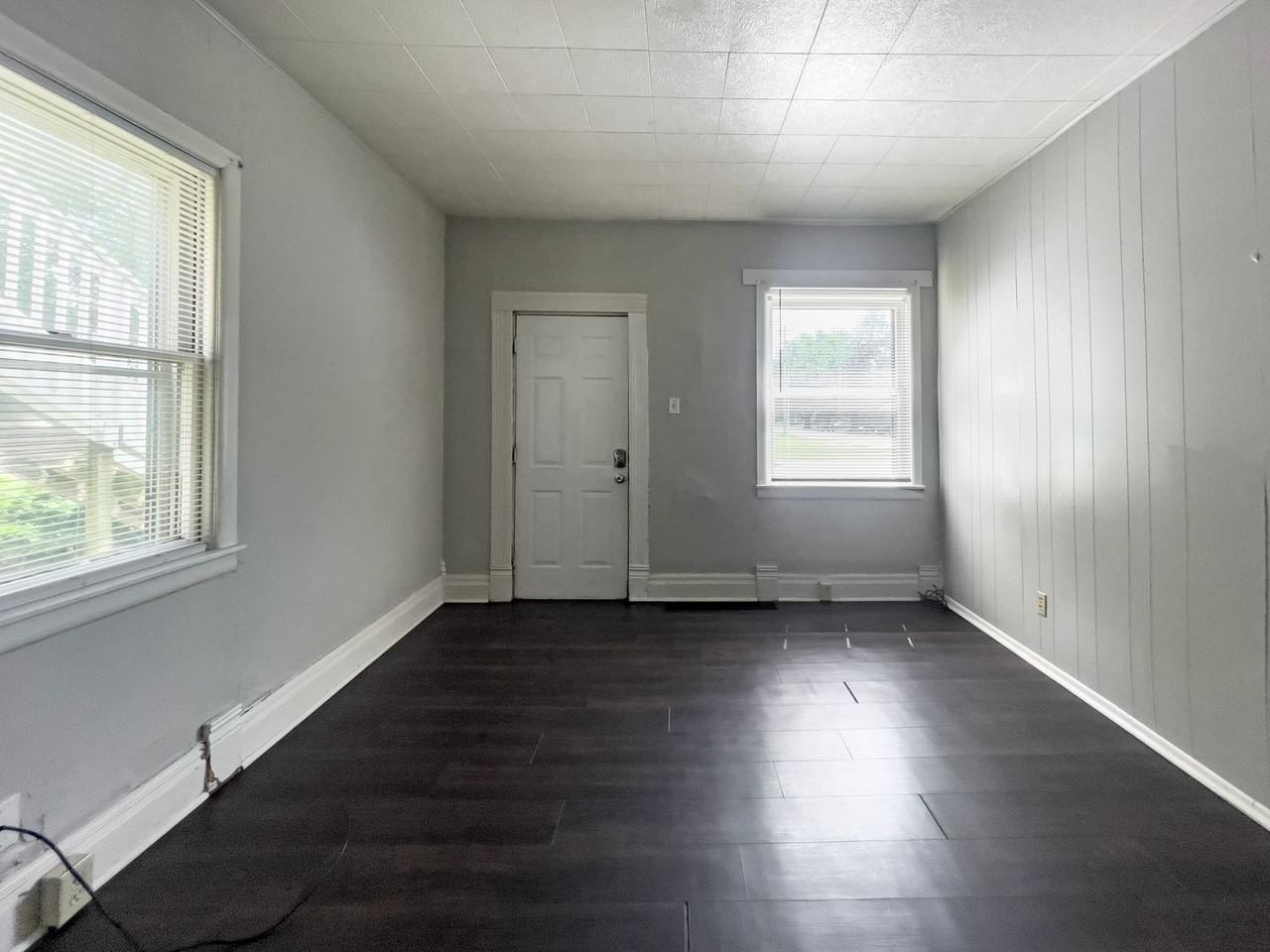 824 W University Ave - Photo 6 of 50