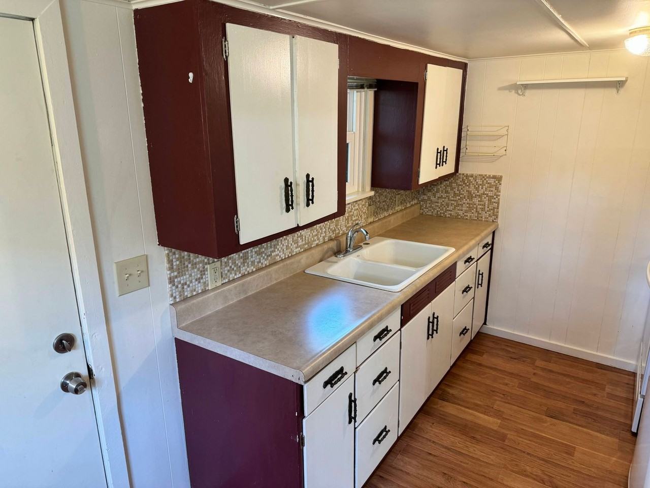 200 1/2 16th St - Photo 6 of 17