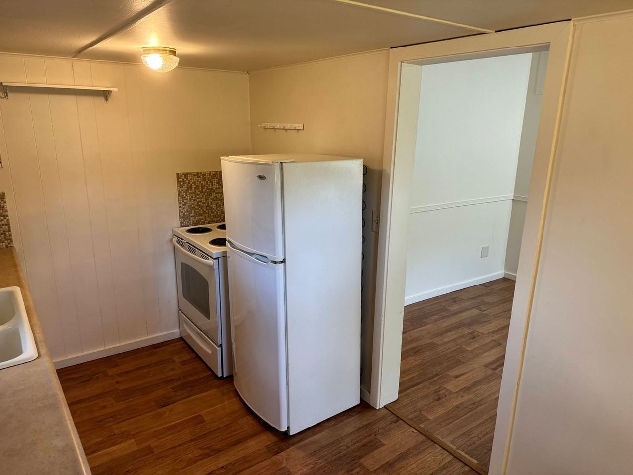 200 1/2 16th St - Photo 7 of 17