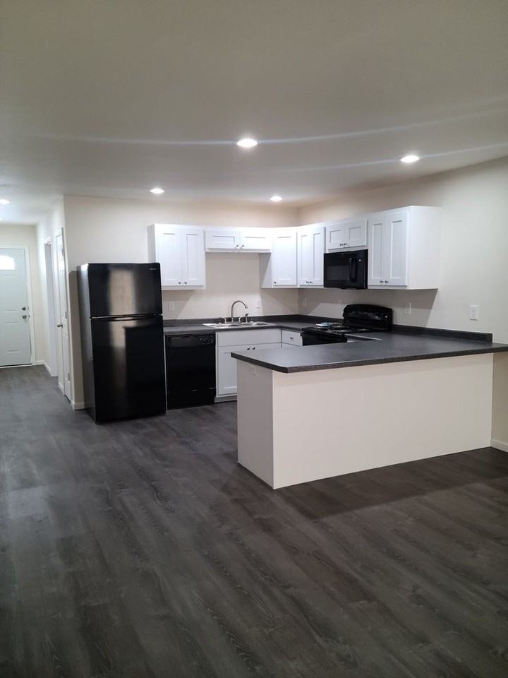 3127 Barrington Pl - Photo 2 of 3