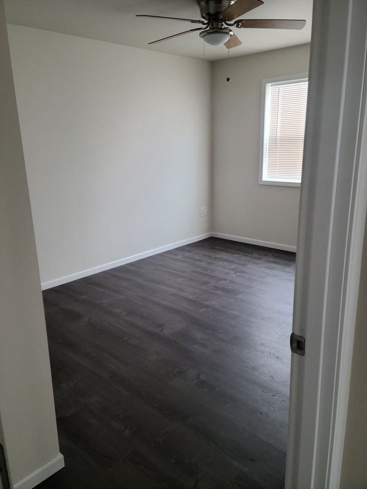 3127 Barrington Pl - Photo 3 of 3