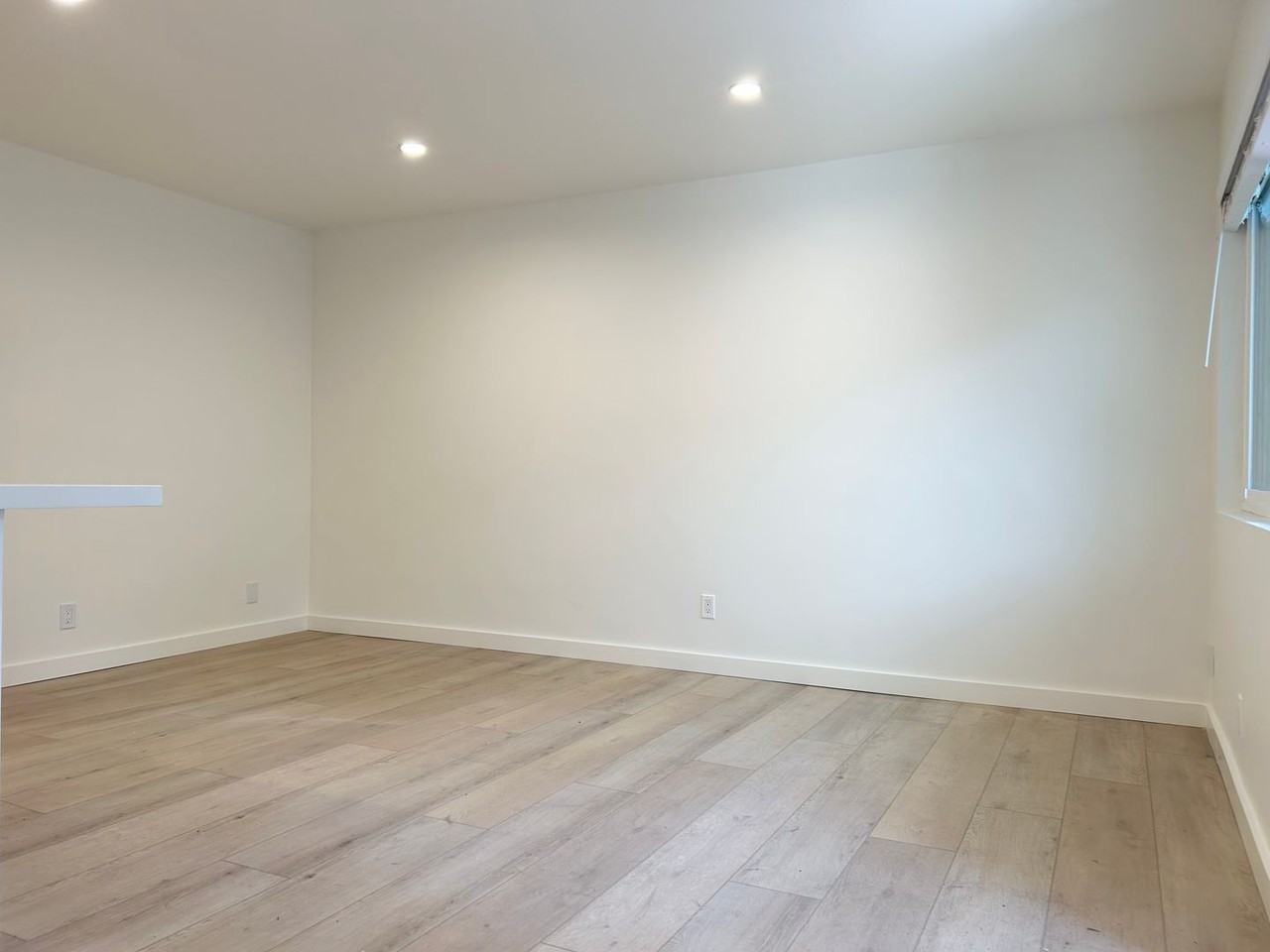 203 Ladera Street - Photo 4 of 34