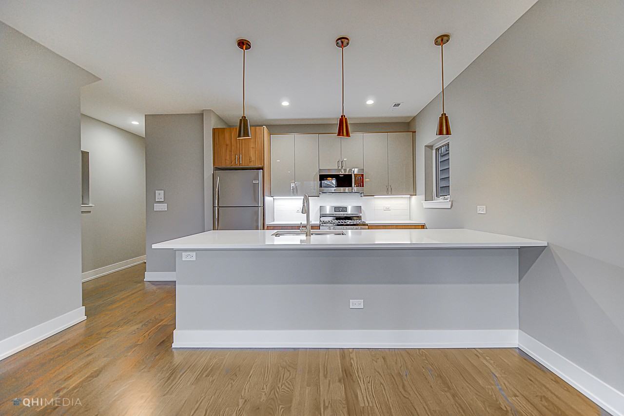 1734 w 21st pl - Photo 4 of 17
