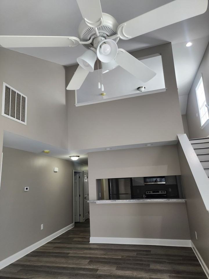 Kensington Court - Photo 4 of 11