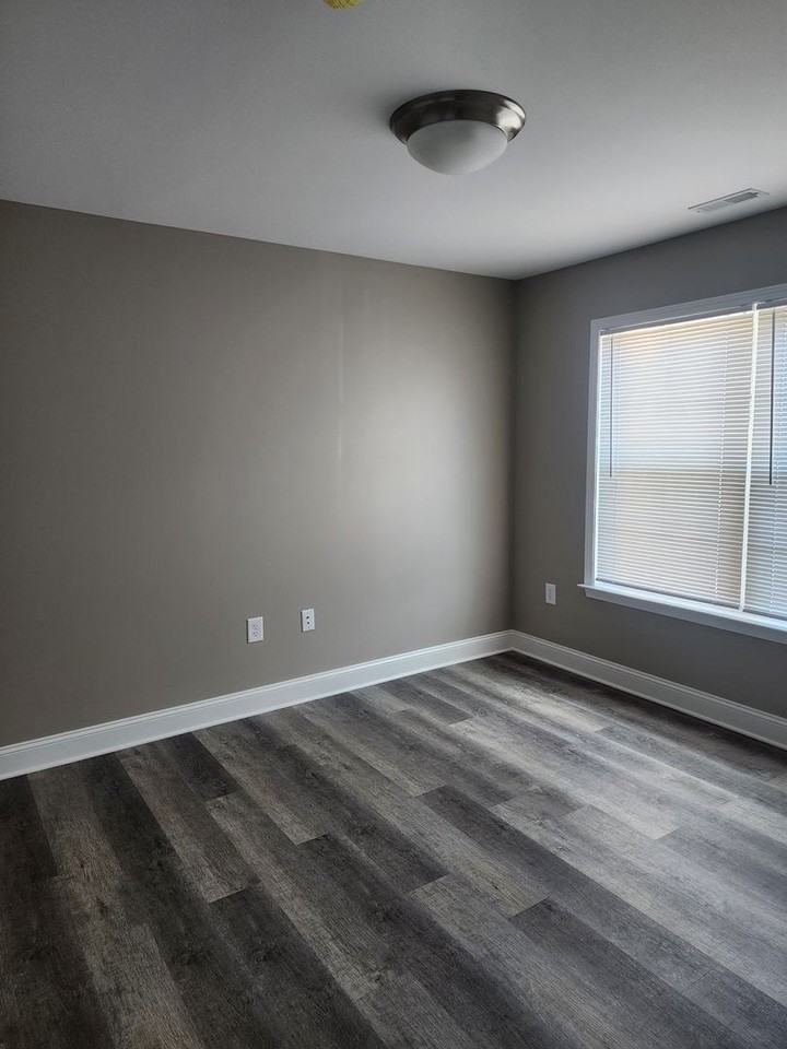 Kensington Court - Photo 6 of 11