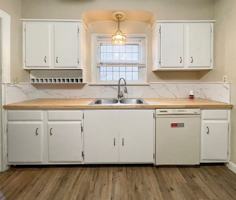 featured image of 712 W University Ave