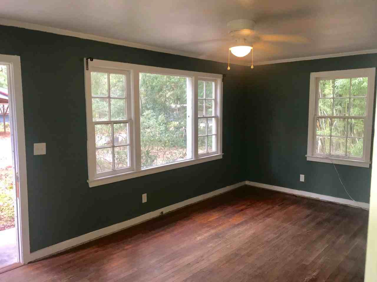 1 Sherwood Ln - Photo 2 of 9