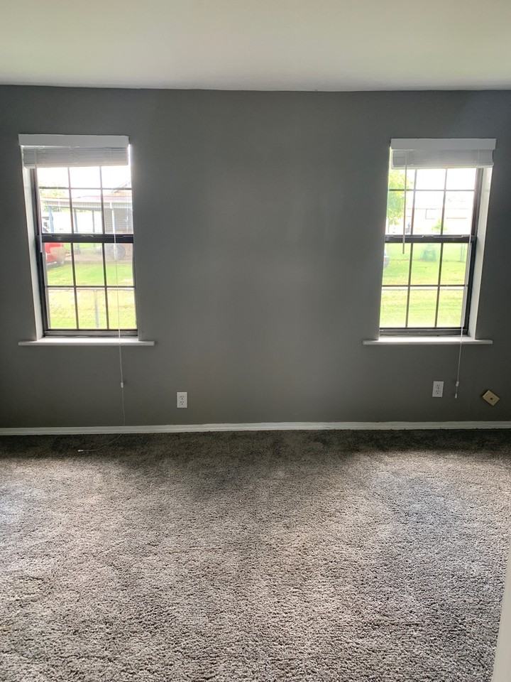 5100 S 33rd St - Photo 7 of 9