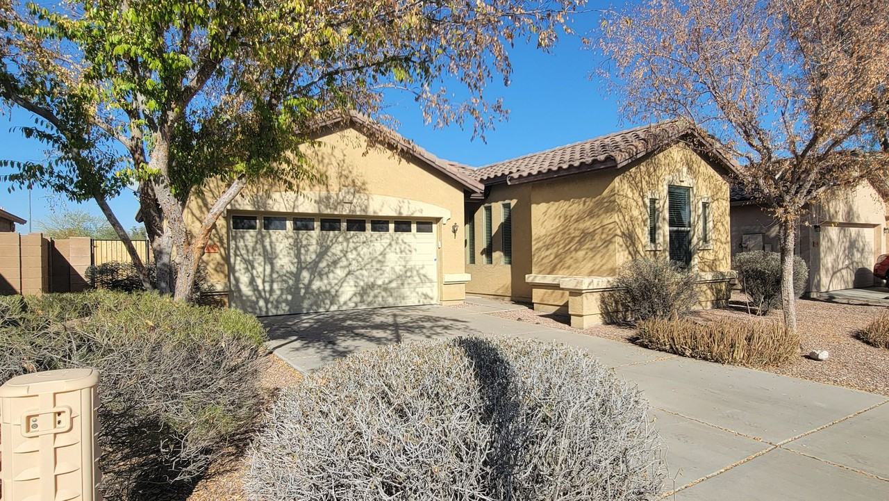 17062 W Stevenage St - Photo 2 of 27