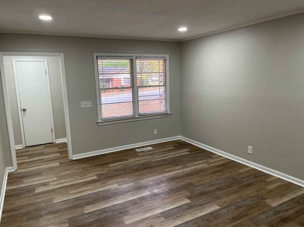 950 Tisdale Circle - Photo 4 of 5