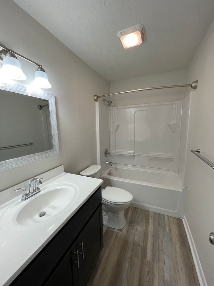 159 Suter St #B - Photo 3 of 8