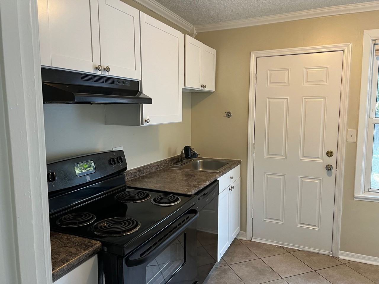 113 Rue Max St - Photo 6 of 12