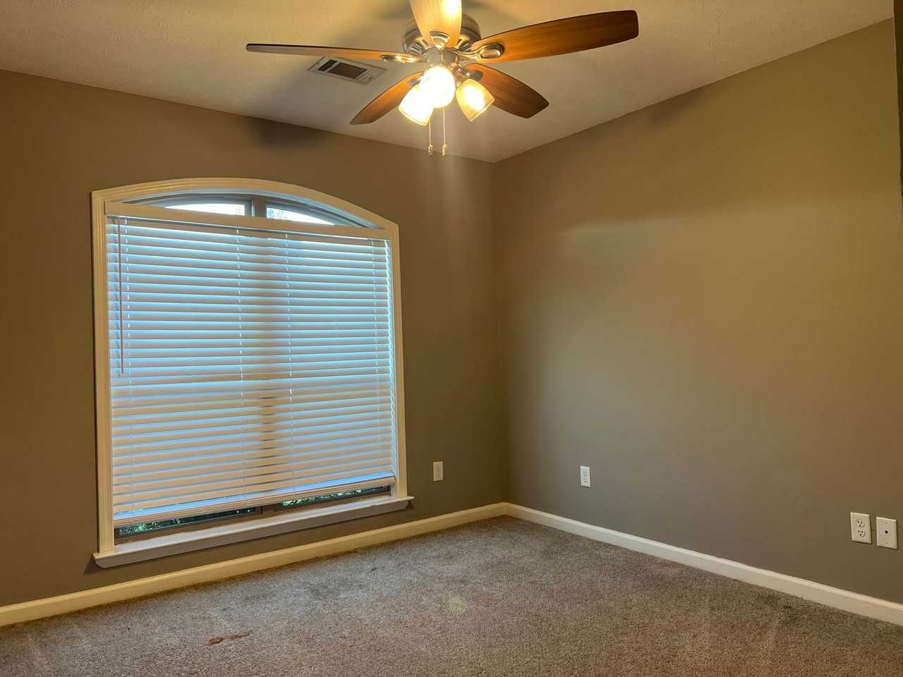 2408 Lancashire Ln - Photo 7 of 18