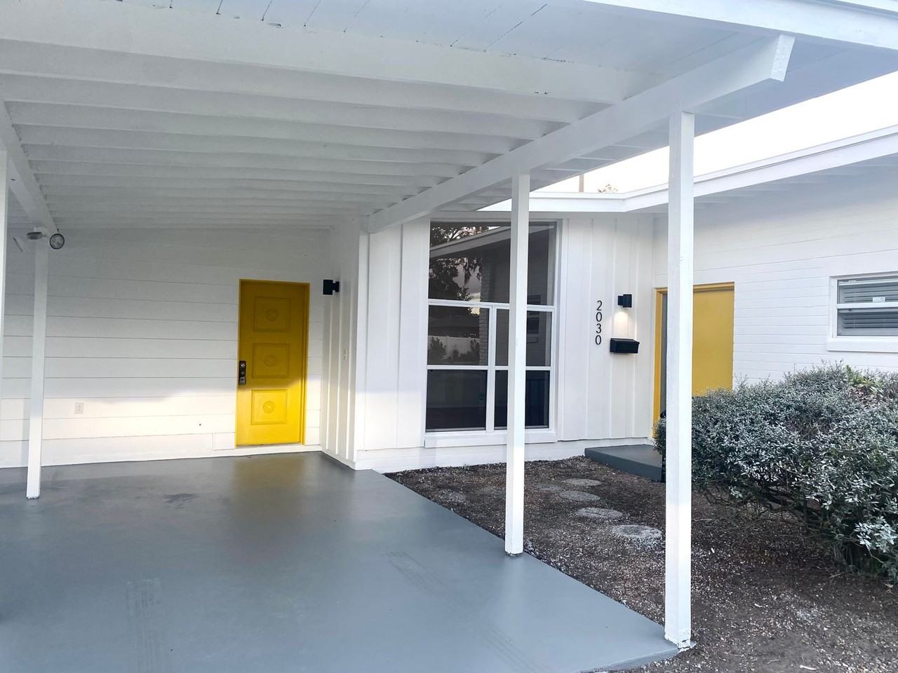 2030 W Amelia St - Photo 2 of 6