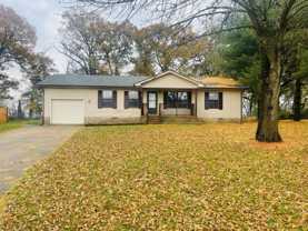 113 Oak Tree Dr - Photo 1 of 1