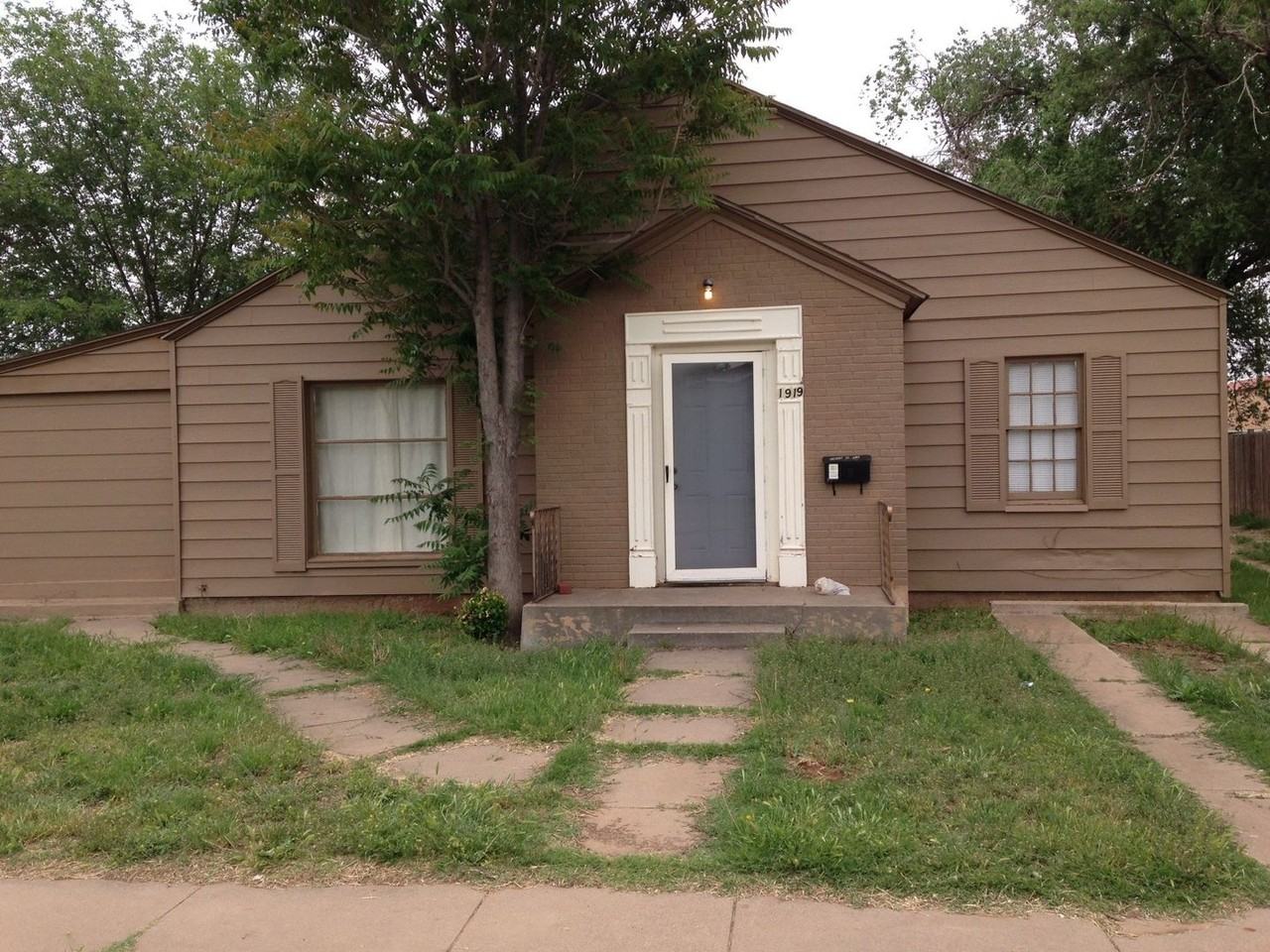 1919 17th - Photo 2 of 38